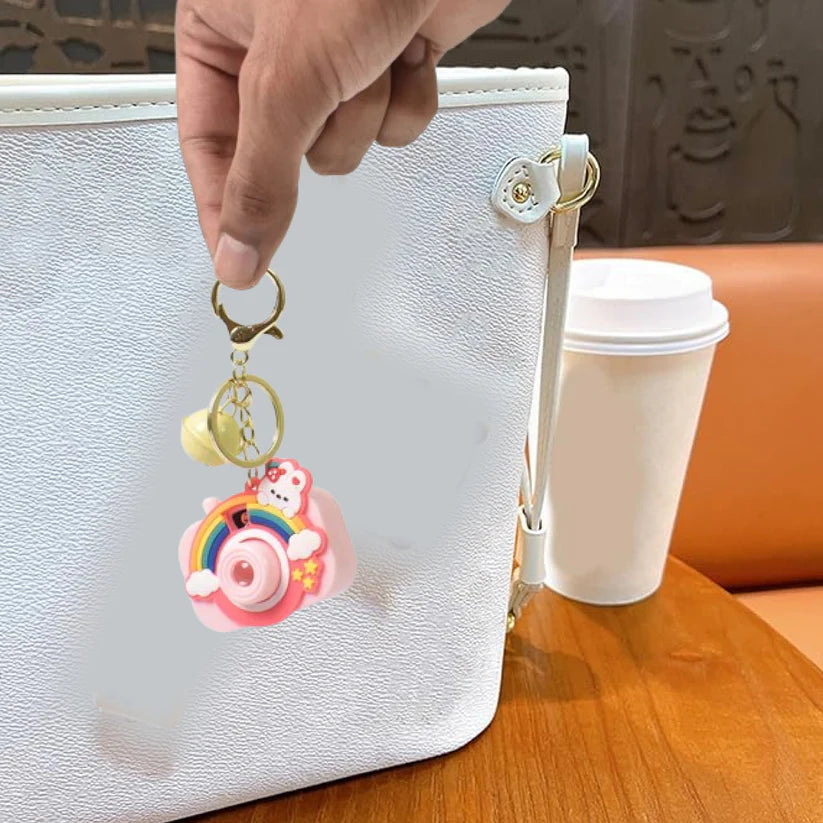 Mini Cam Magic: Projector Camera Keychain for Bags & Kids